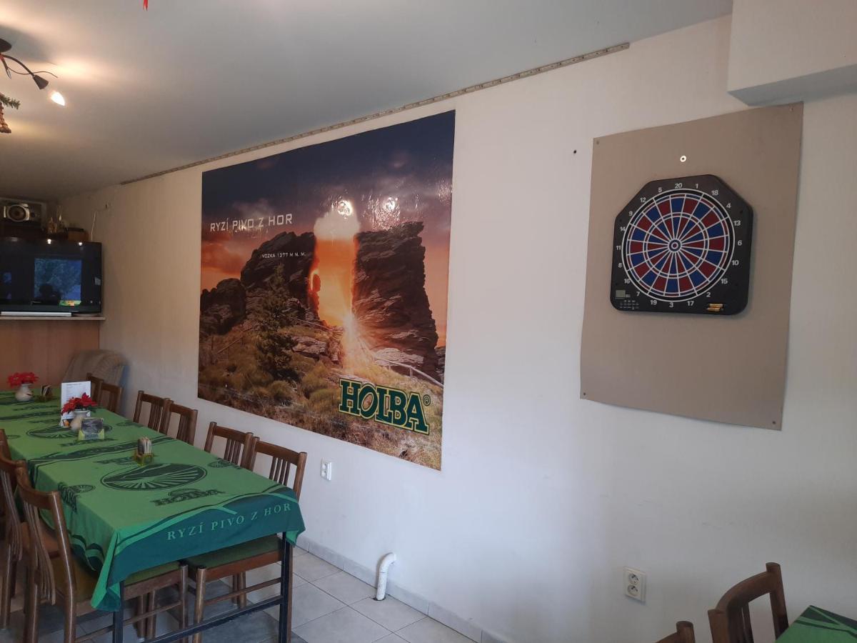Penzion Pod Paprskem Hotel Stare Mesto  Ngoại thất bức ảnh